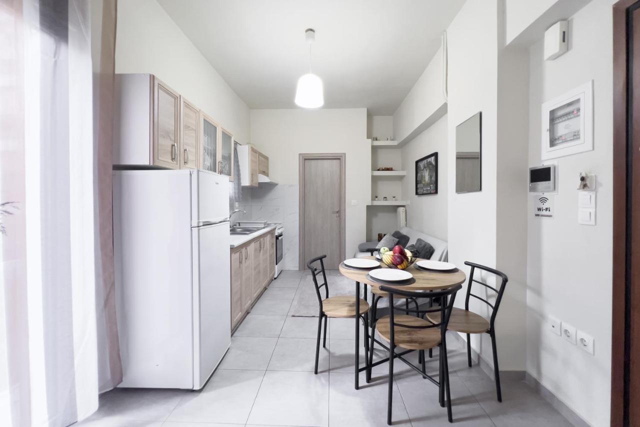 Cozy Cityscape Apartment In Athena Bagian luar foto