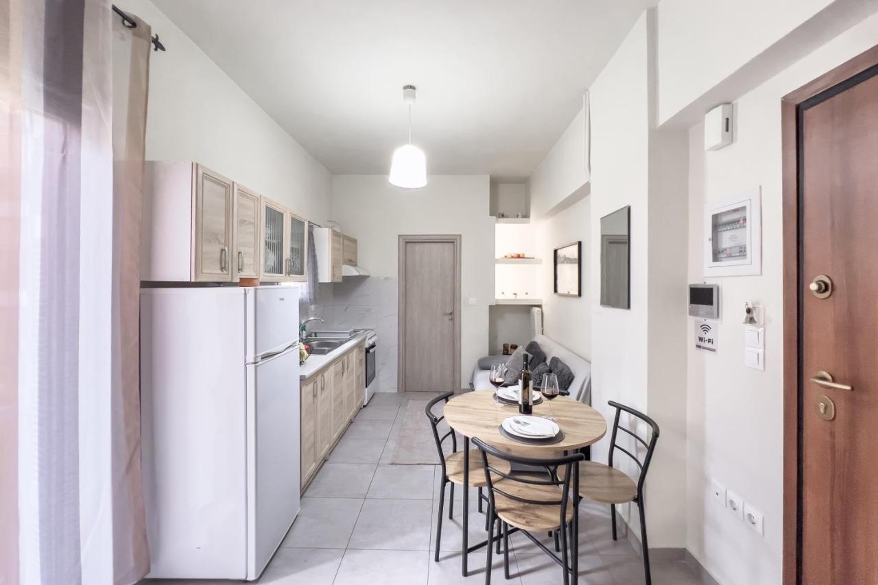Cozy Cityscape Apartment In Athena Bagian luar foto
