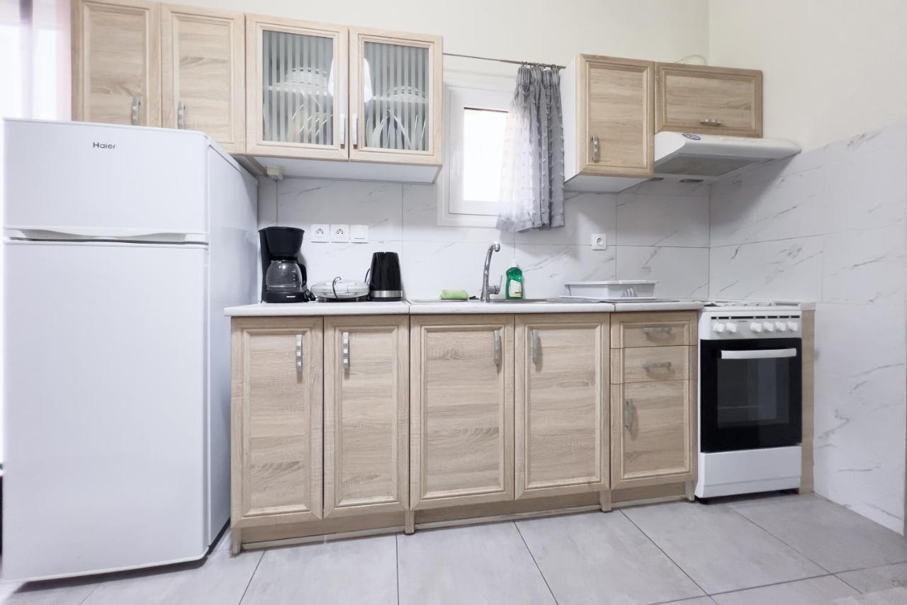 Cozy Cityscape Apartment In Athena Bagian luar foto
